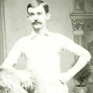 ilk futbolcu fergus suter