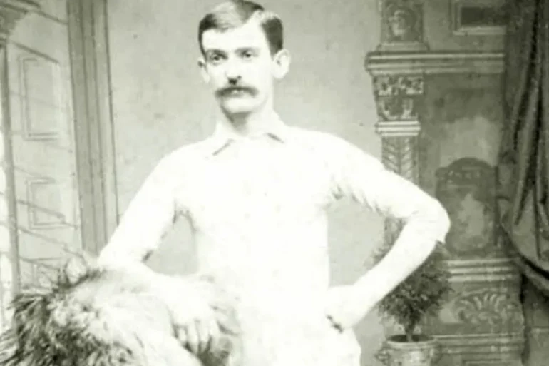 ilk futbolcu fergus suter